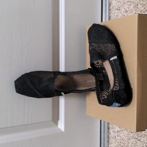 Tom's black crochet flats